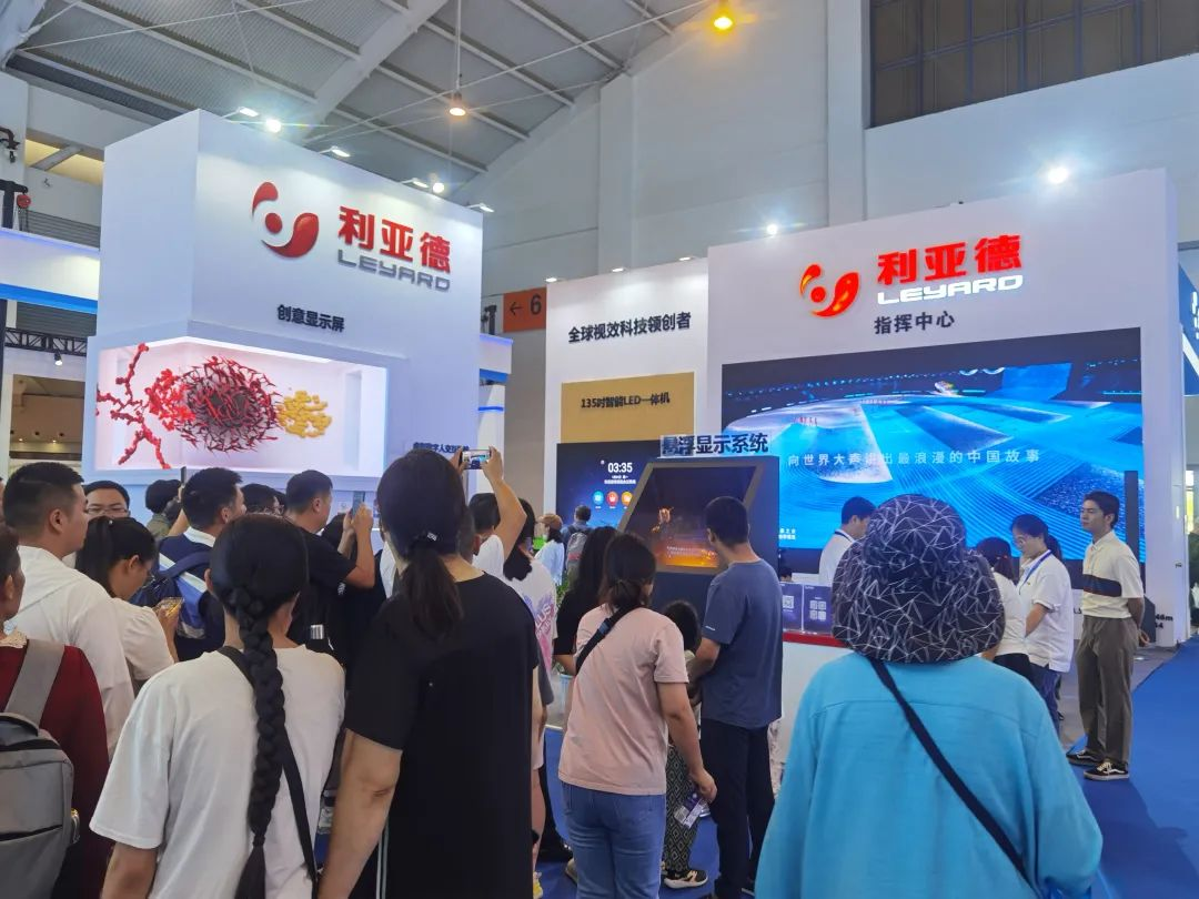 惊艳亮相南博会 | 非凡国际打造视觉盛宴